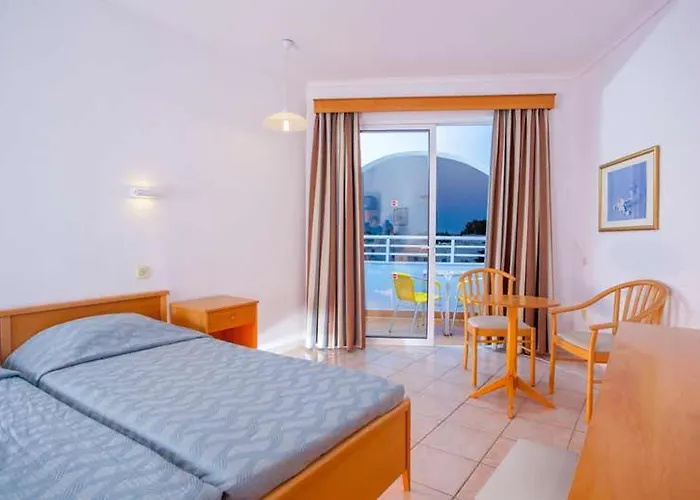 Continental Palace Hotel 4*